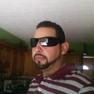 Meet your Posher, Carlos jeyser